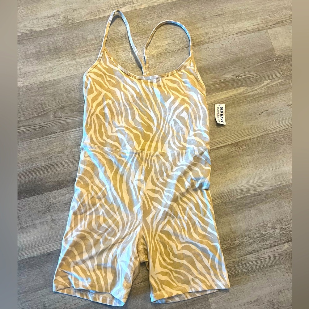 BNWT Old Navy Women’s Activewear Romper